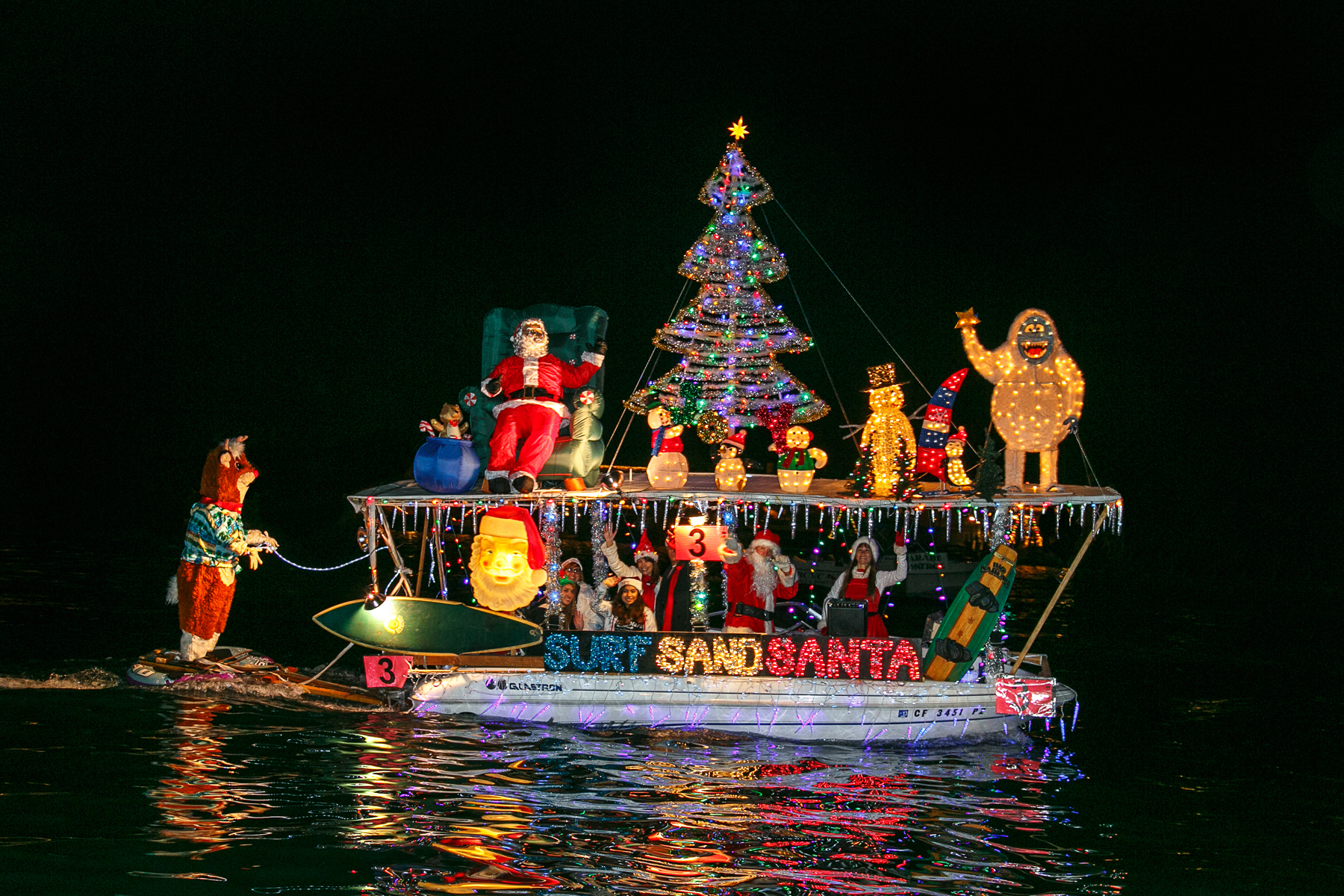 Balboa Island Christmas Boat Parade Of Lights 2013 & Holiday Cruises ...