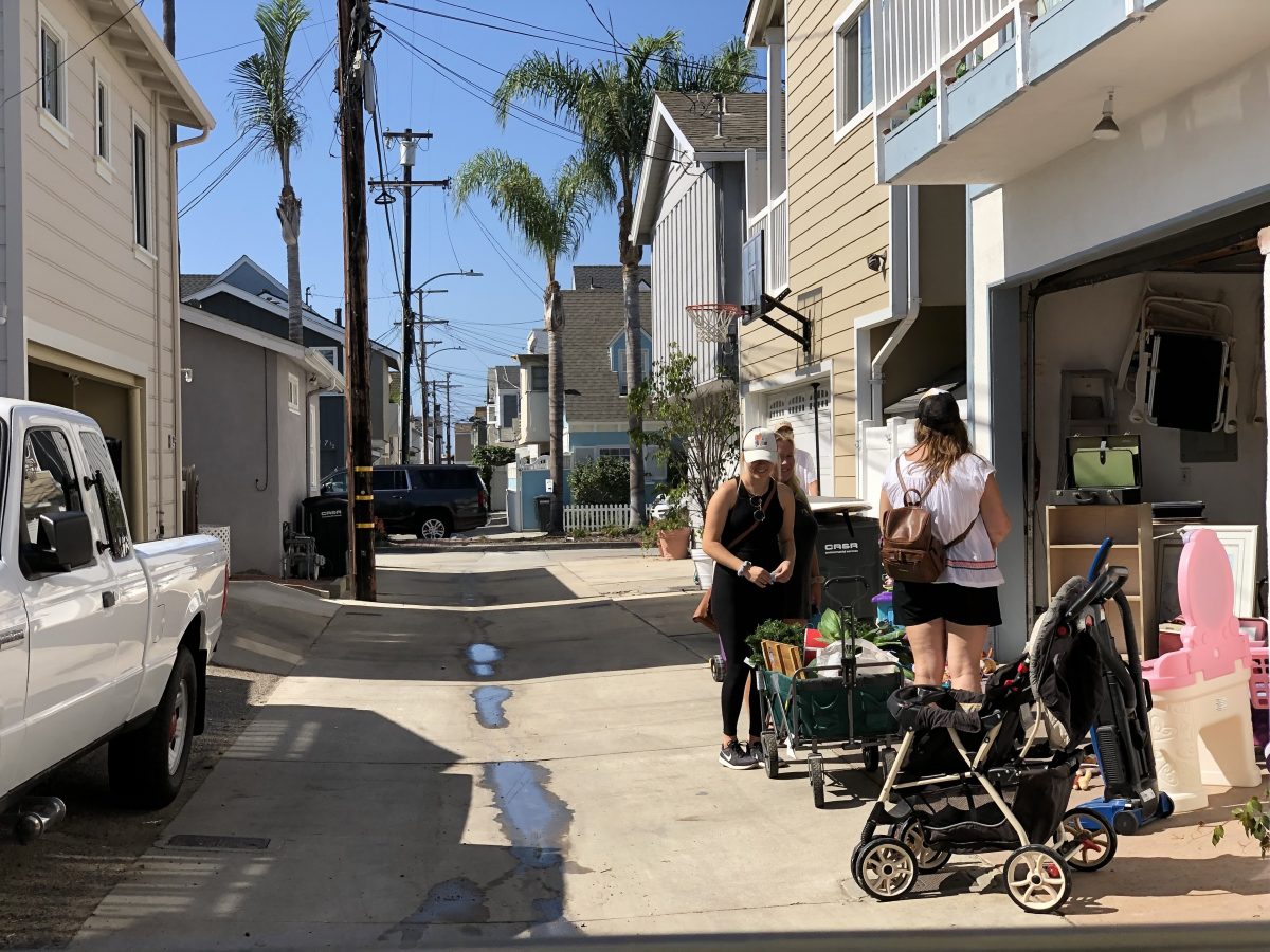 Garage Sale Balboa Island