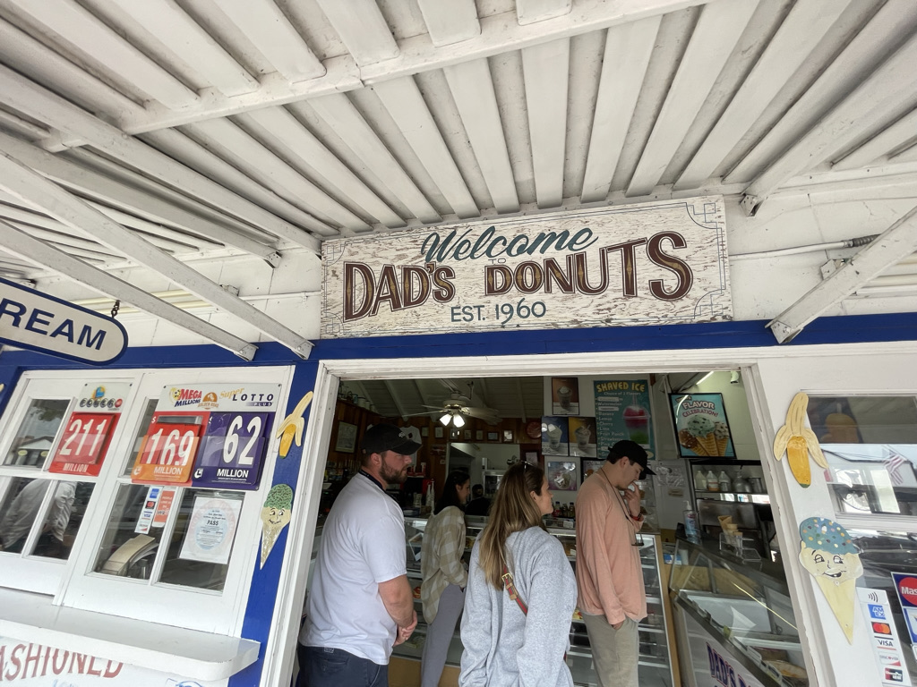 Dad's Donuts Balboa Island
